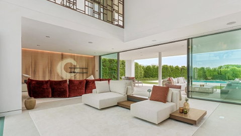 Detached Villa in Marbella, Costa del Sol – 5 beds – 9500000 € - photo 14 of 46