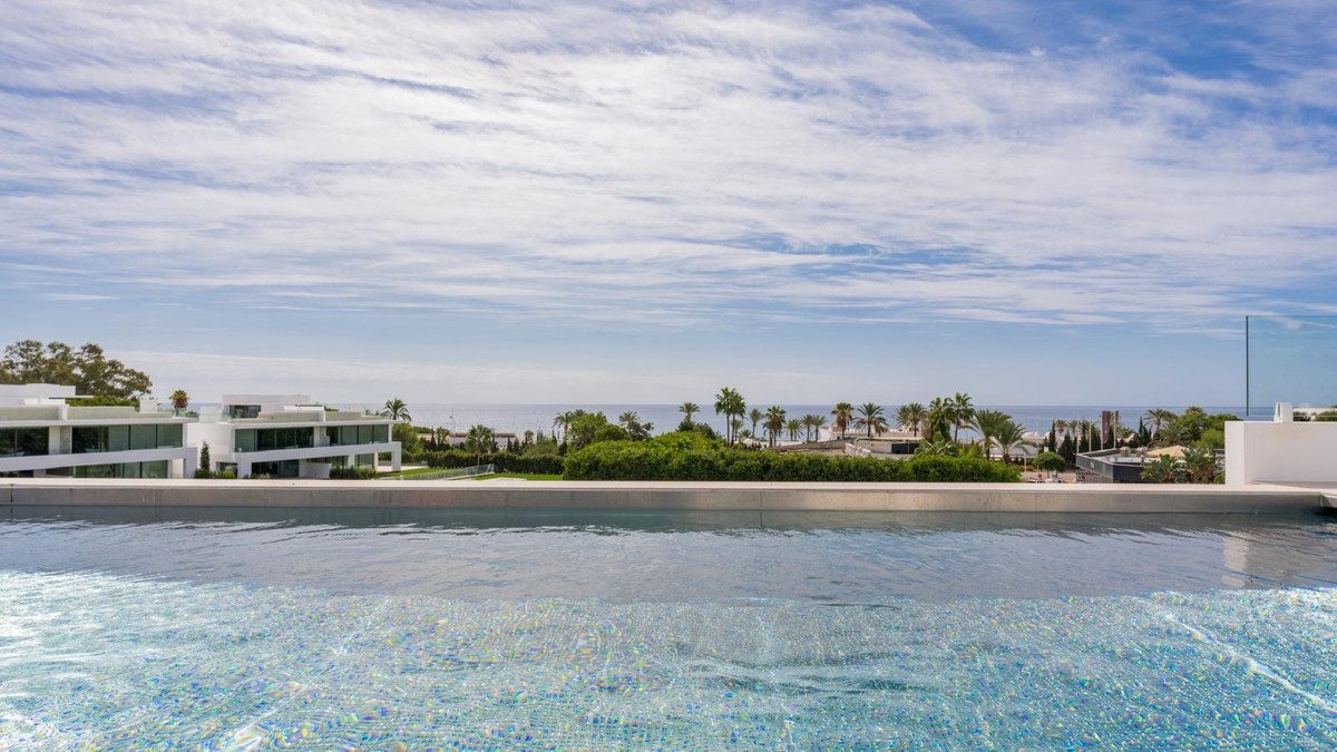 Detached Villa in Marbella, Costa del Sol – 5 beds – 9500000 € - photo 27 of 46