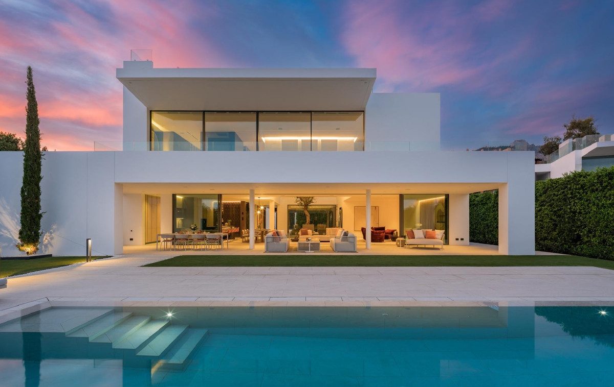 Detached Villa in Marbella, Costa del Sol – 5 beds – 9500000 € - photo 29 of 46
