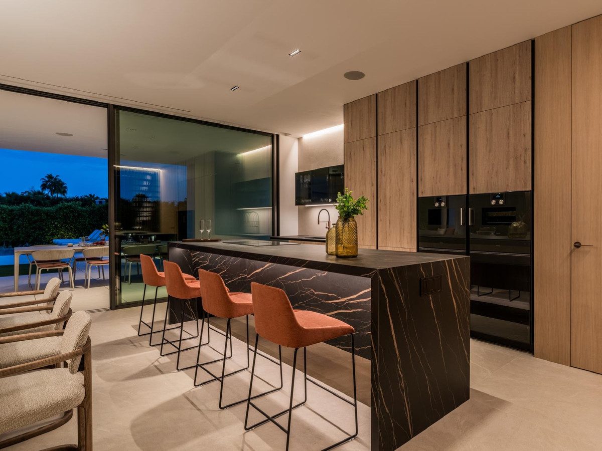 Detached Villa in Marbella, Costa del Sol – 5 beds – 9500000 € - photo 37 of 46