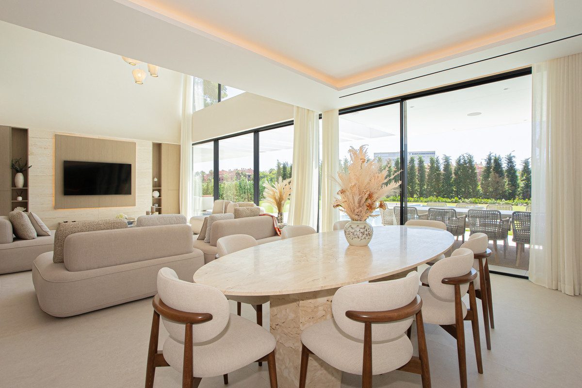 Detached Villa in Marbella, Costa del Sol – 6 beds – 8750000 € - photo 6 of 31