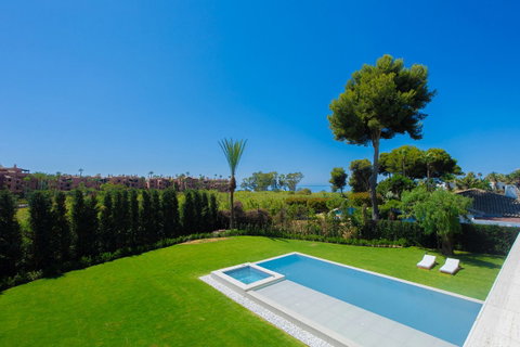 Detached Villa in Marbella, Costa del Sol – 6 beds – 8750000 € - photo 27 of 31