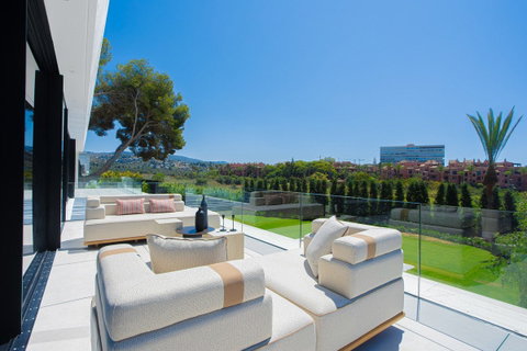 Detached Villa in Marbella, Costa del Sol – 6 beds – 8750000 € - photo 28 of 31