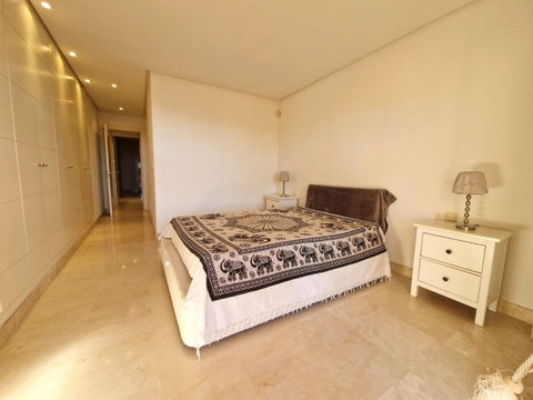 Middle Floor Apartment in Marbella, Costa del Sol – 2 beds – 585000 € - photo 10 of 40