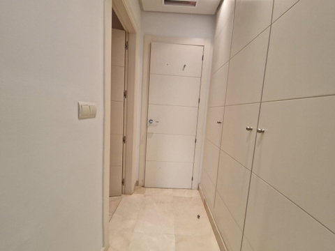 Middle Floor Apartment in Marbella, Costa del Sol – 2 beds – 585000 € - photo 11 of 40