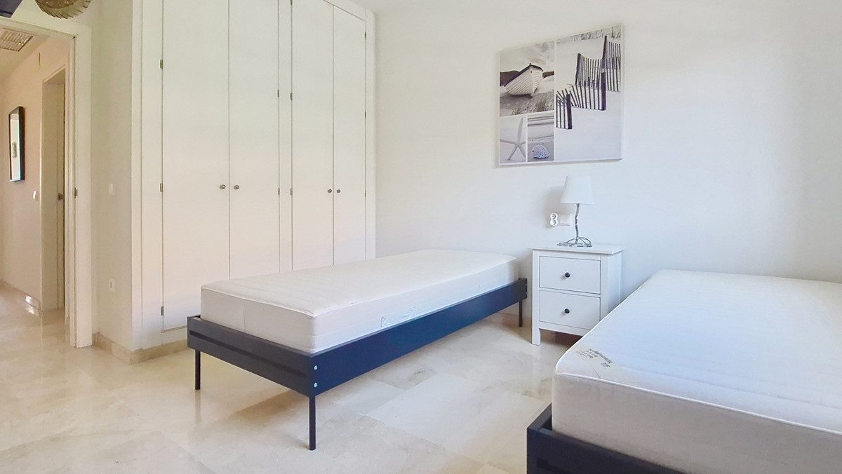 Penthouse in Manilva, Costa del Sol – 2 beds – 299000 € - photo 38 of 52
