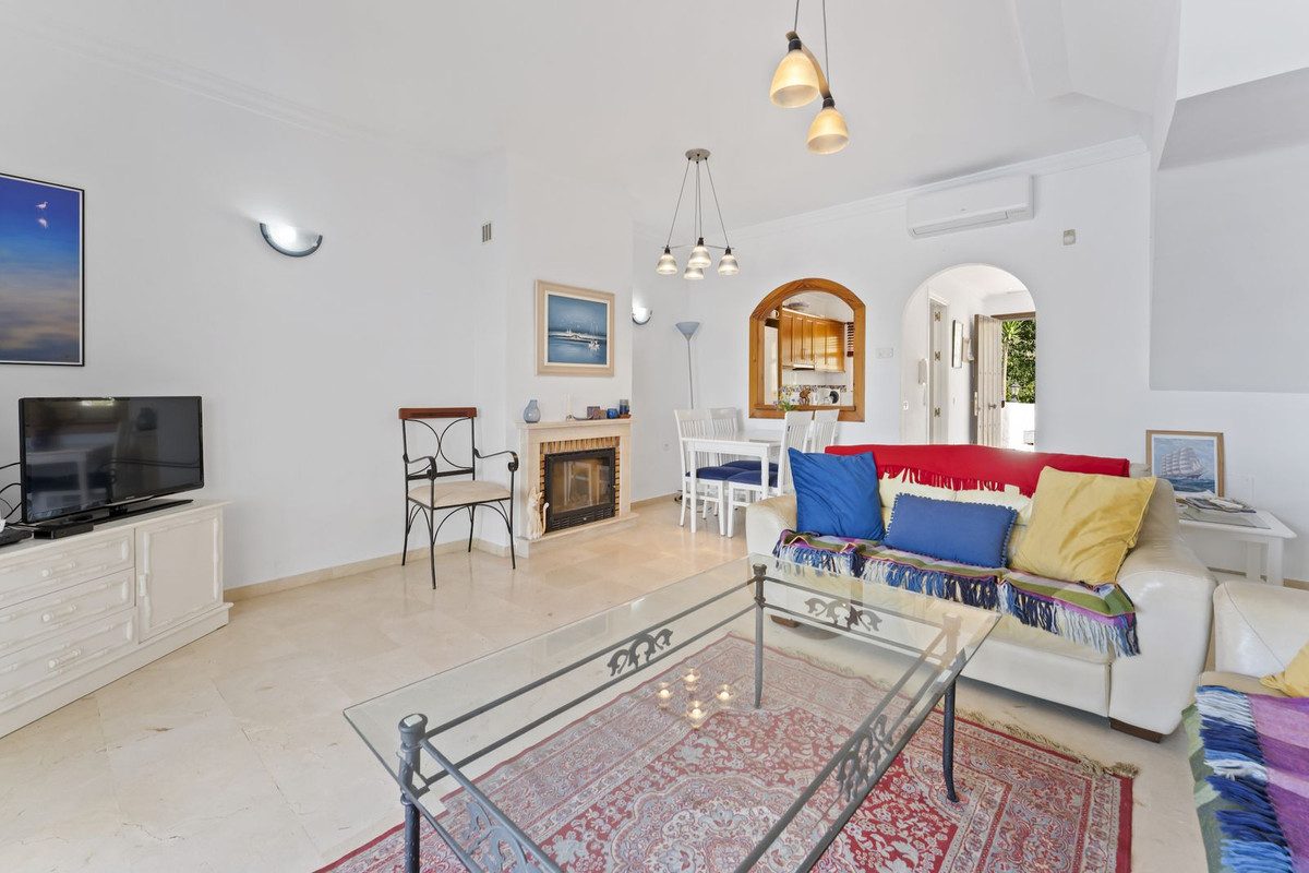Duplex in Mijas, Costa del Sol – 2 beds – 349000 € - photo 18 of 36