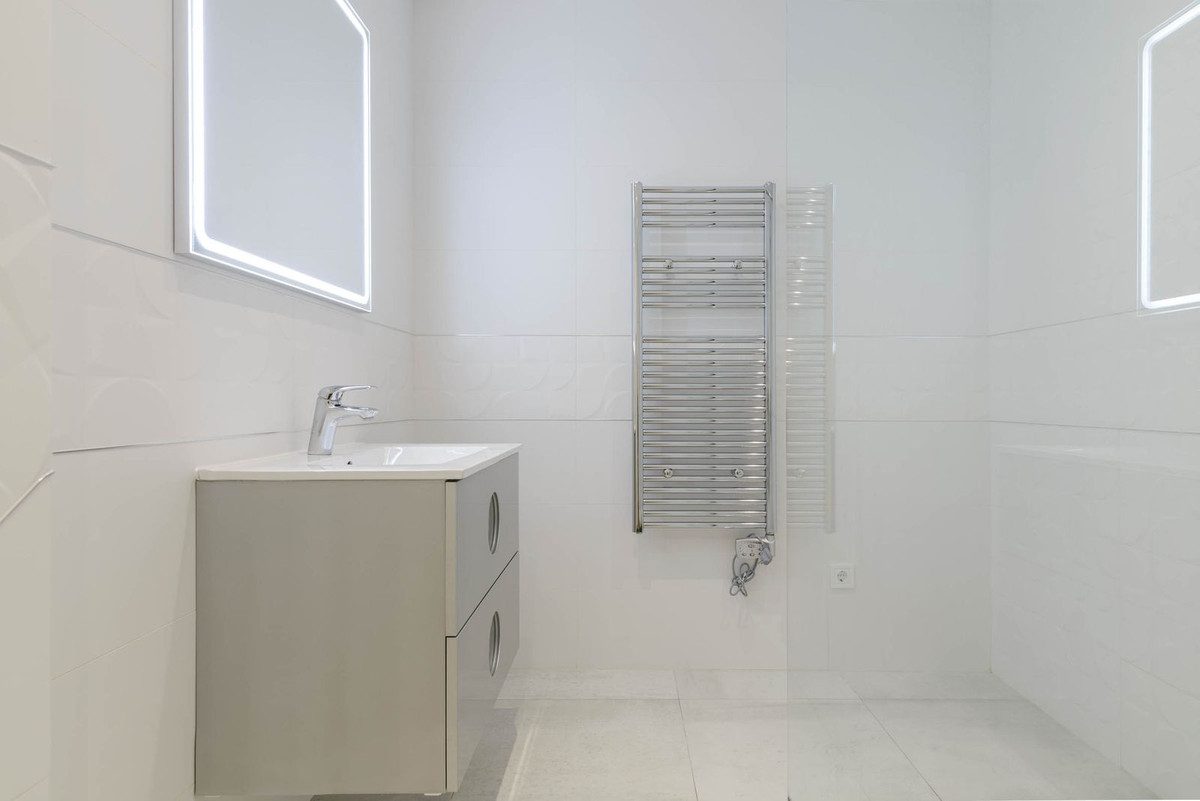 Detached Villa in Mijas, Costa del Sol – 4 beds – 1175000 € - photo 18 of 33