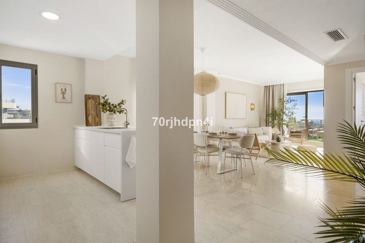 Penthouse in Estepona, Costa del Sol – 3 beds – 650000 € - photo 1 of 36