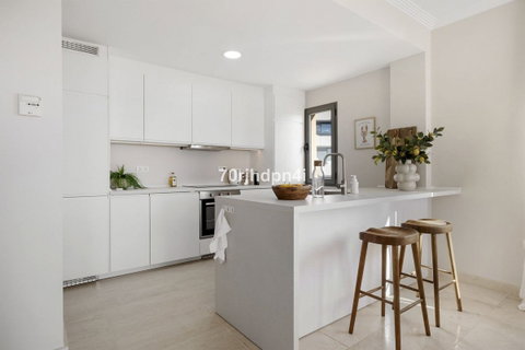 Penthouse in Estepona, Costa del Sol – 3 beds – 650000 € - photo 3 of 36