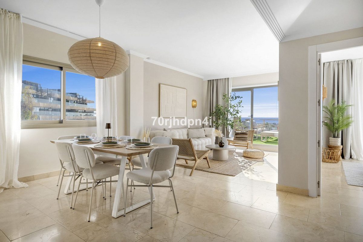 Penthouse in Estepona, Costa del Sol – 3 beds – 650000 € - photo 8 of 36