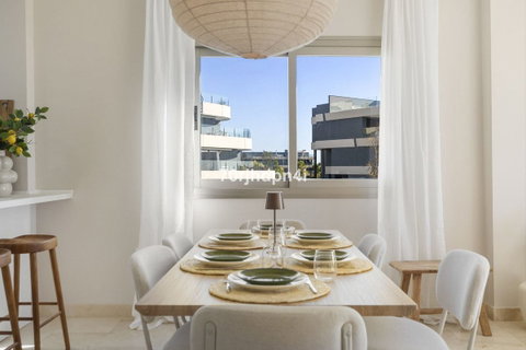 Penthouse in Estepona, Costa del Sol – 3 beds – 650000 € - photo 10 of 36