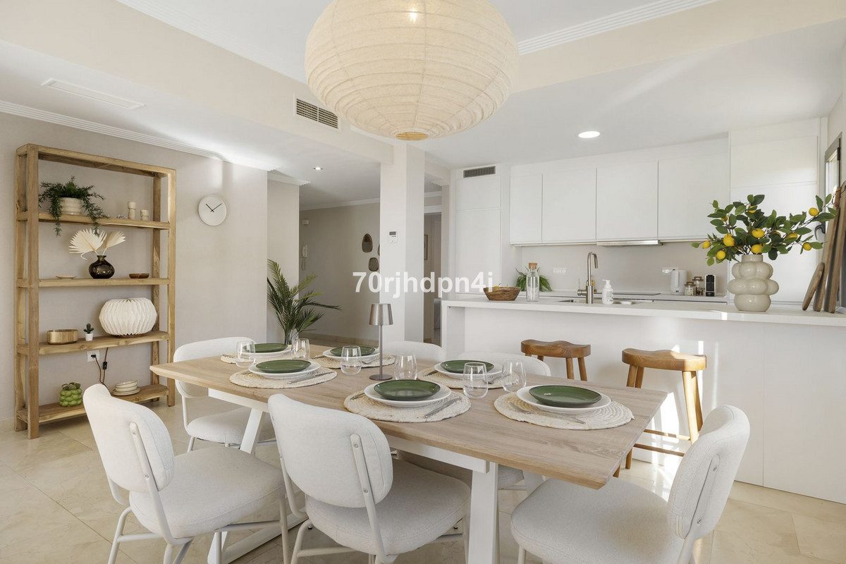 Penthouse in Estepona, Costa del Sol – 3 beds – 650000 € - photo 12 of 36