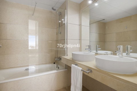 Penthouse in Estepona, Costa del Sol – 3 beds – 650000 € - photo 14 of 36