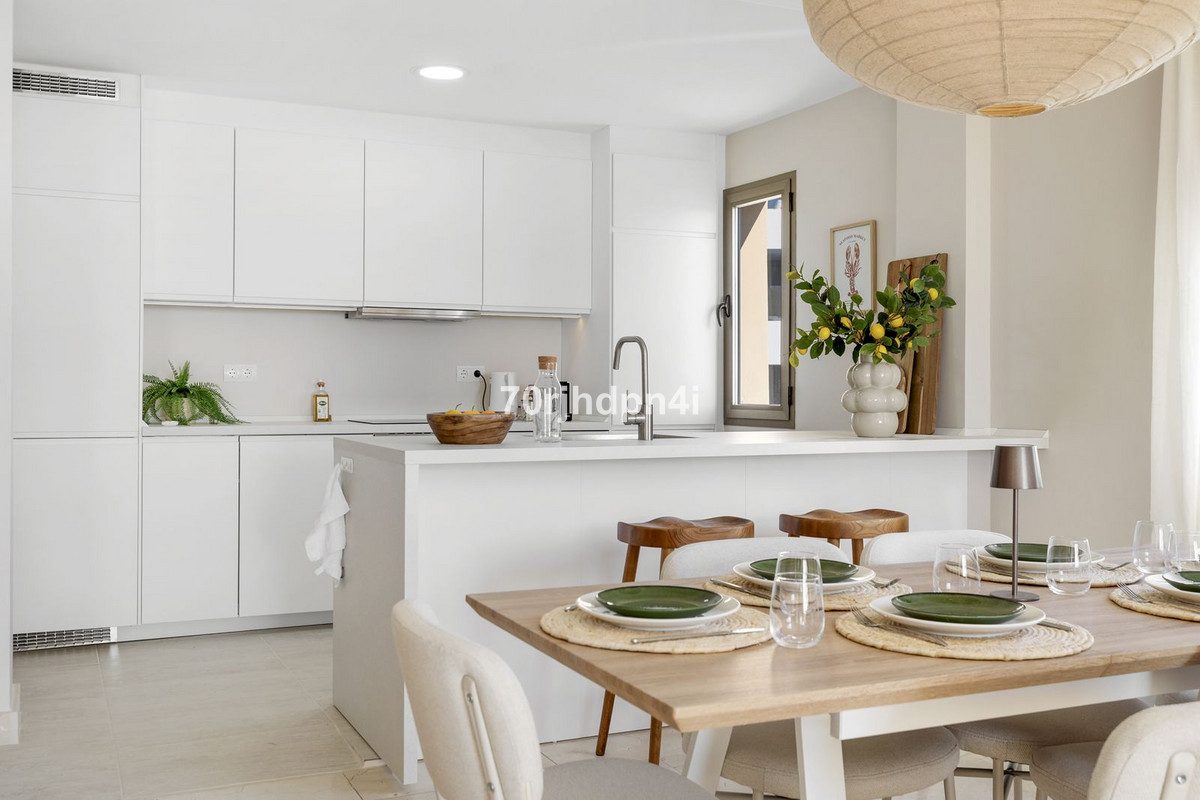 Penthouse in Estepona, Costa del Sol – 3 beds – 650000 € - photo 19 of 36