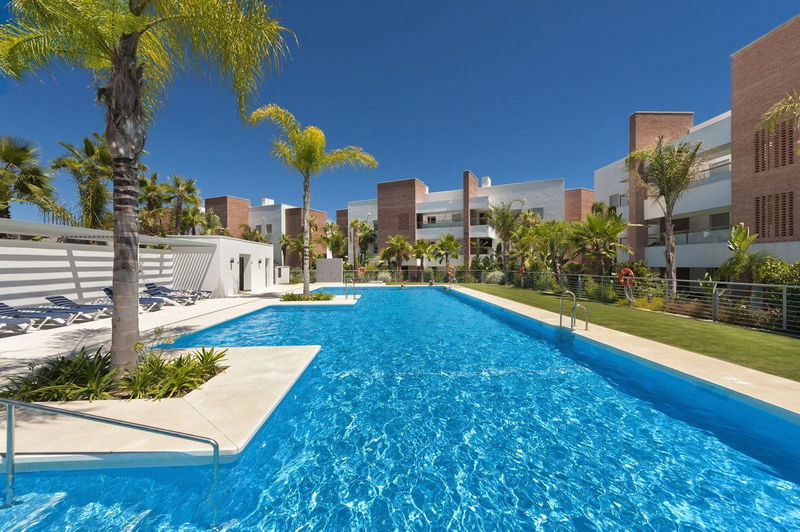 Middle Floor Apartment in Benahavís, Costa del Sol – 3 beds – 750000 €