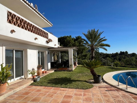 Detached Villa in Mijas, Costa del Sol – 4 beds – 1550000 € - photo 5 of 31