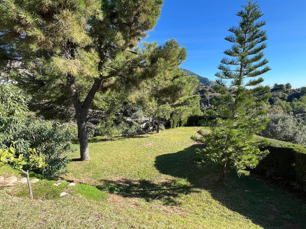 Detached Villa in Mijas, Costa del Sol – 4 beds – 1550000 € - photo 9 of 31