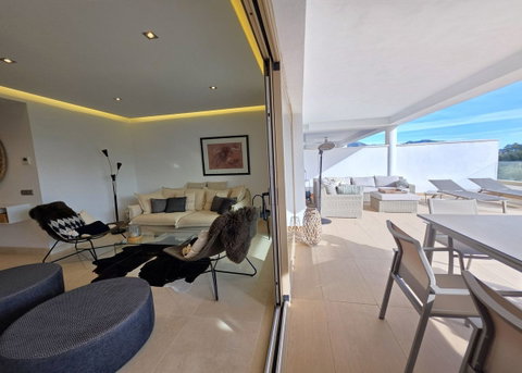 Middle Floor Apartment in Mijas, Costa del Sol – 2 beds – 485000 € - photo 6 of 33