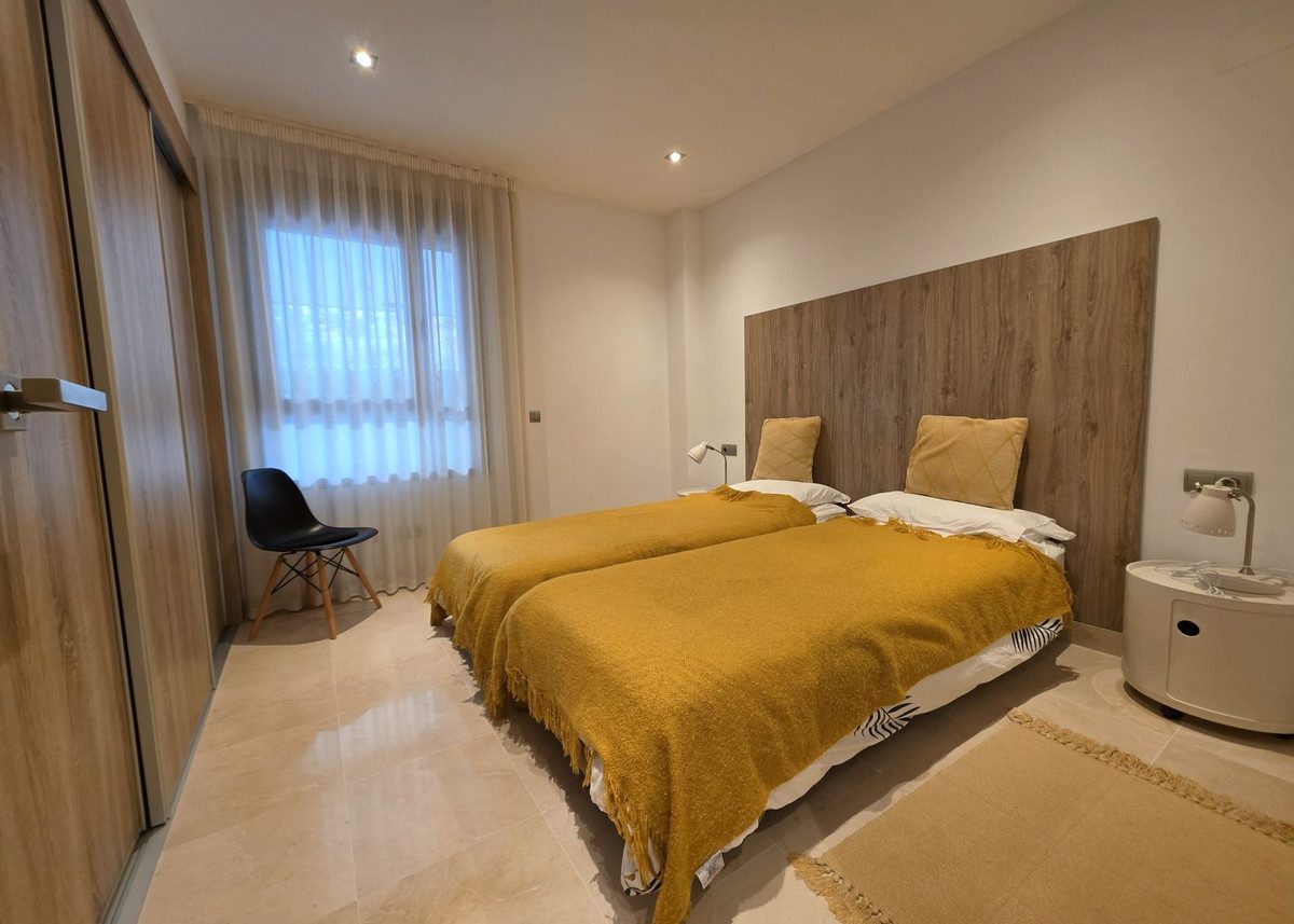 Middle Floor Apartment in Mijas, Costa del Sol – 2 beds – 485000 € - photo 9 of 33