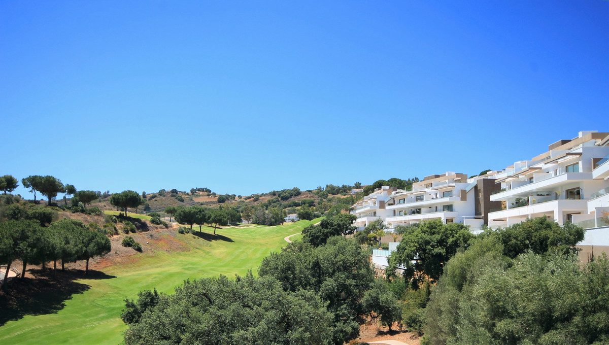 Middle Floor Apartment in Mijas, Costa del Sol – 2 beds – 485000 € - photo 27 of 33