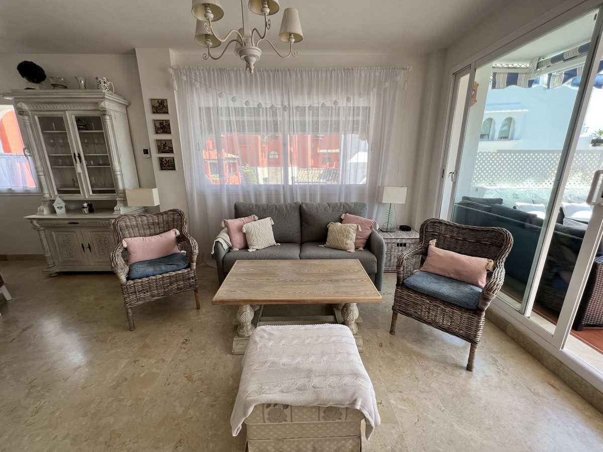 Middle Floor Apartment in Mijas, Costa del Sol – 2 beds – 299000 € - photo 4 of 20