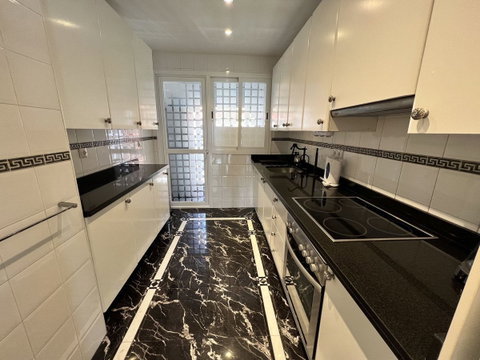 Middle Floor Apartment in Mijas, Costa del Sol – 2 beds – 299000 € - photo 8 of 20