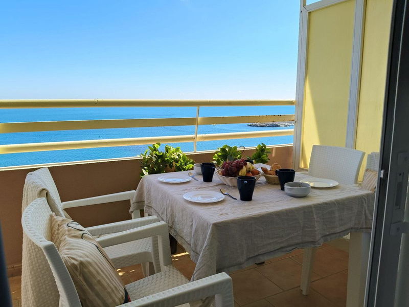 Middle Floor Apartment in Fuengirola, Costa del Sol – 1 beds – 390000 €