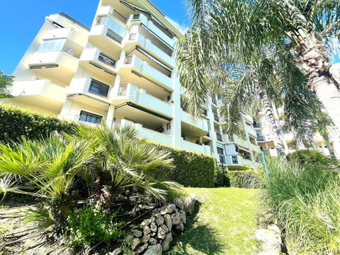 Middle Floor Apartment in Marbella, Costa del Sol – 3 beds – 475000 € - photo 2 of 23