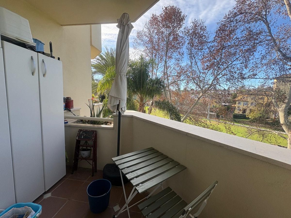 Middle Floor Apartment in Marbella, Costa del Sol – 3 beds – 475000 € - photo 7 of 23