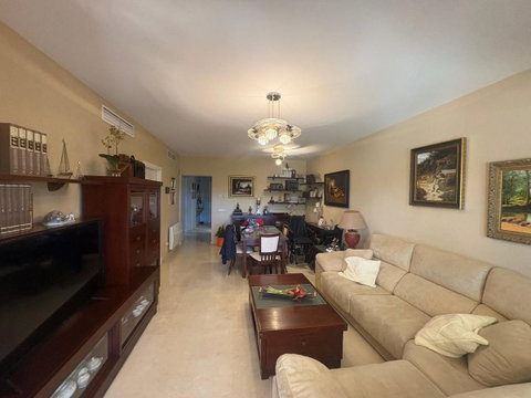 Middle Floor Apartment in Marbella, Costa del Sol – 3 beds – 475000 € - photo 10 of 23