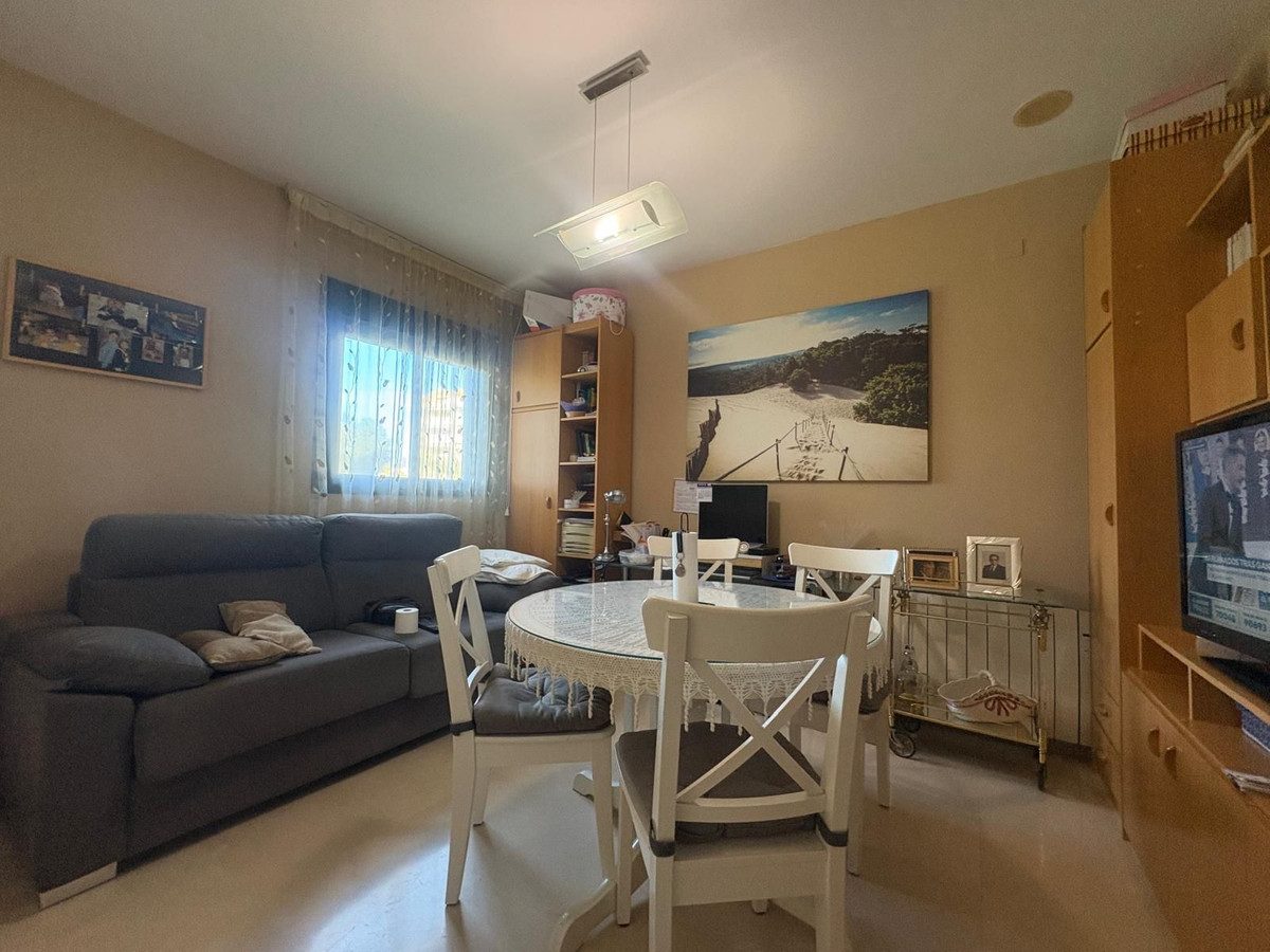 Middle Floor Apartment in Marbella, Costa del Sol – 3 beds – 475000 € - photo 11 of 23