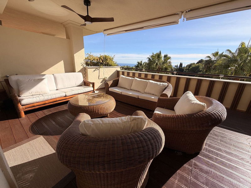 Middle Floor Apartment in Marbella, Costa del Sol – 2 beds – 999000 €