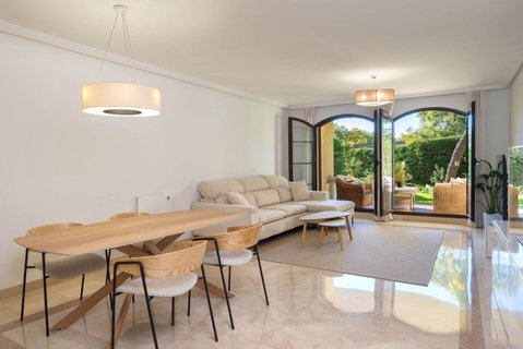 Ground Floor Apartment in Benahavís, Costa del Sol – 3 beds – 499000 € - photo 3 of 25