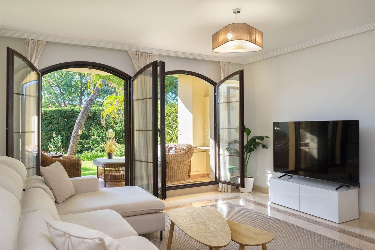 Ground Floor Apartment in Benahavís, Costa del Sol – 3 beds – 499000 € - photo 4 of 25