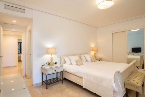 Ground Floor Apartment in Benahavís, Costa del Sol – 3 beds – 499000 € - photo 5 of 25