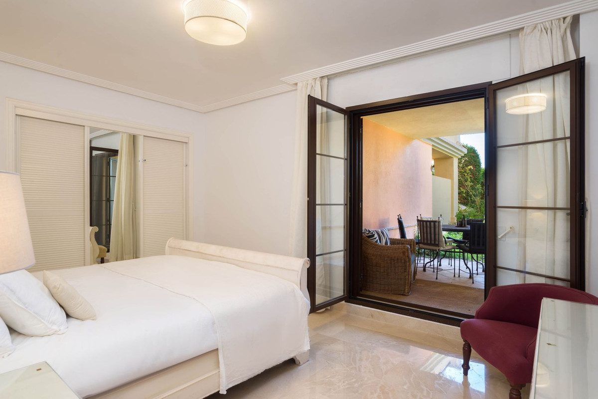 Ground Floor Apartment in Benahavís, Costa del Sol – 3 beds – 499000 € - photo 6 of 25