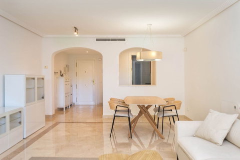 Ground Floor Apartment in Benahavís, Costa del Sol – 3 beds – 499000 € - photo 18 of 25