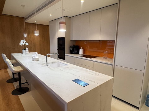 Middle Floor Apartment in Fuengirola, Costa del Sol – 3 beds – 760000 € - photo 11 of 28