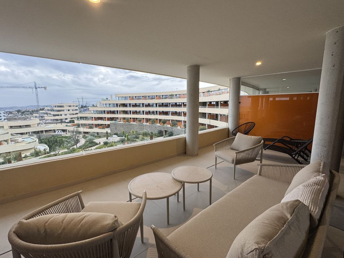 Middle Floor Apartment in Fuengirola, Costa del Sol – 3 beds – 760000 € - photo 21 of 28