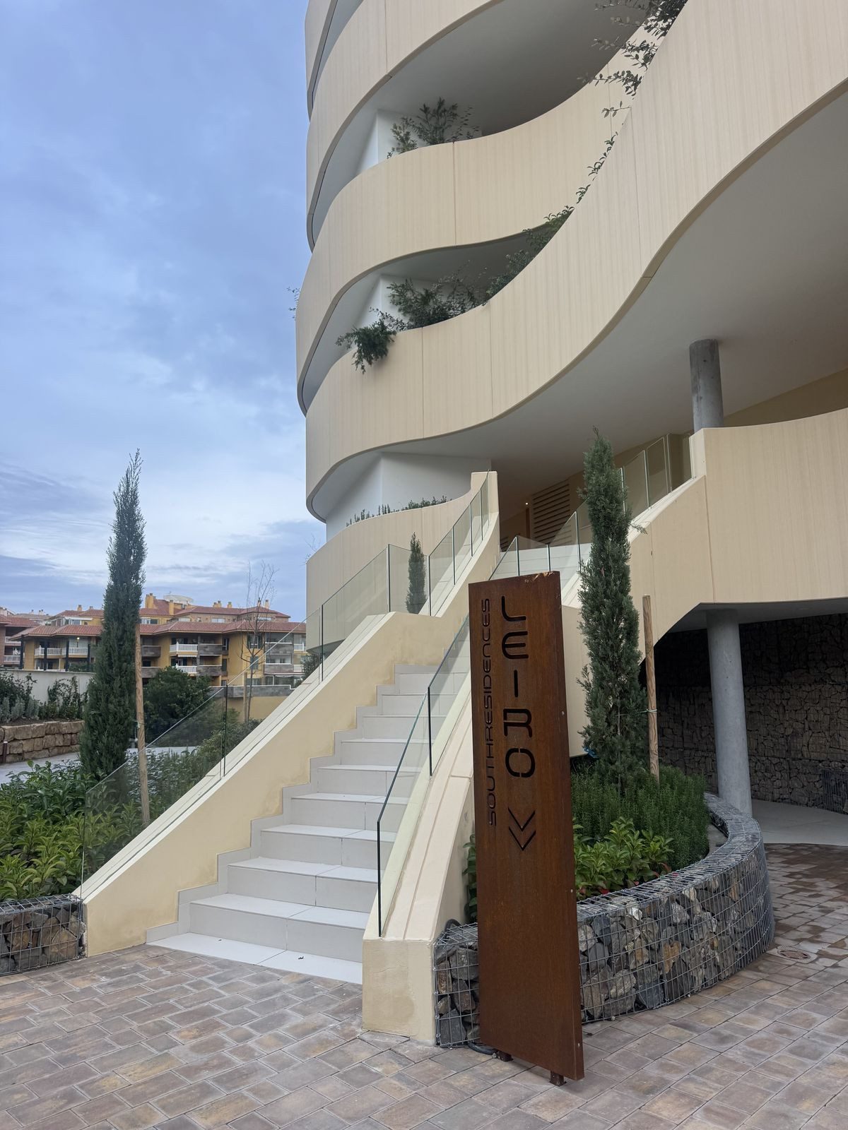 Middle Floor Apartment in Fuengirola, Costa del Sol – 3 beds – 760000 € - photo 26 of 28