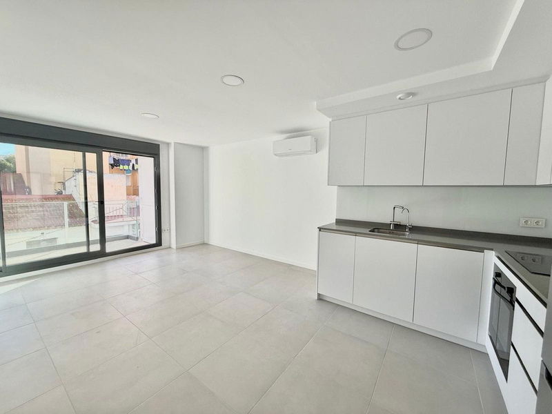 Middle Floor Apartment in Fuengirola, Costa del Sol – 2 beds – 370000 €