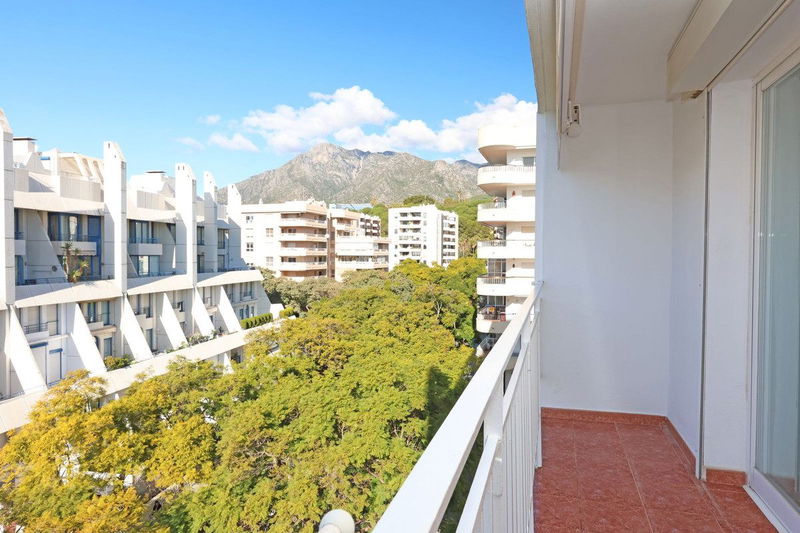 Middle Floor Apartment in Marbella, Costa del Sol – 3 beds – 650000 €