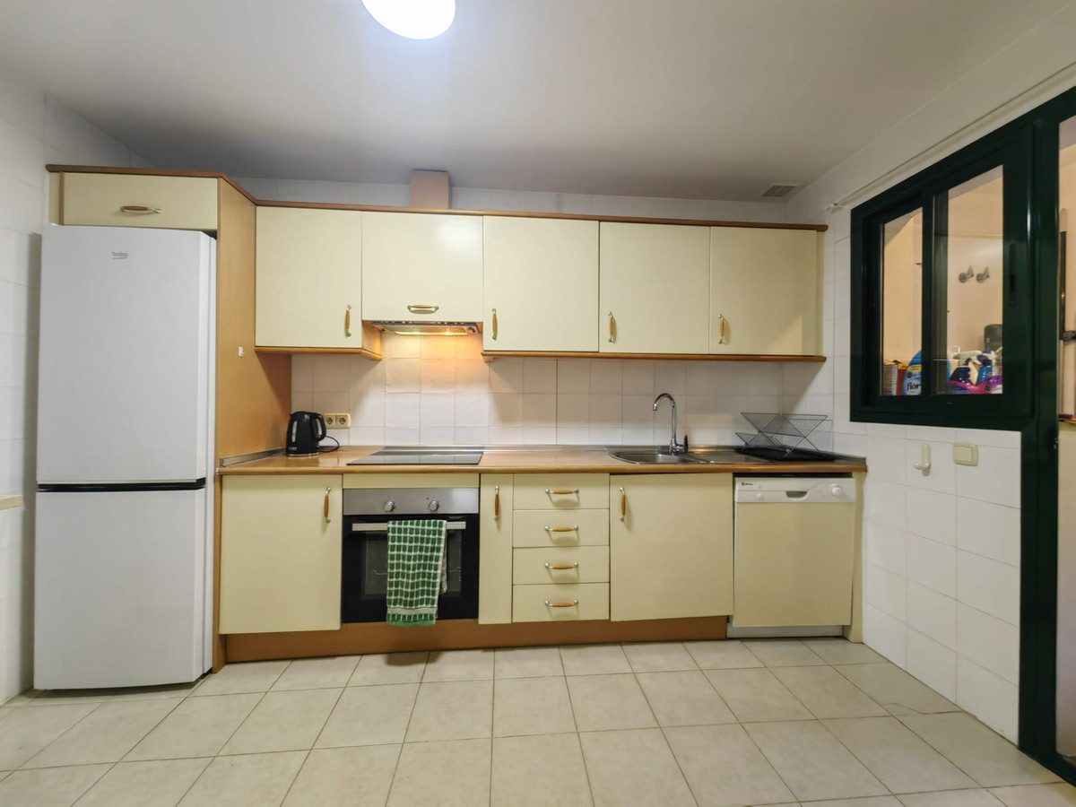 Ground Floor Apartment in Marbella, Costa del Sol – 3 beds – 449000 € - photo 3 of 38