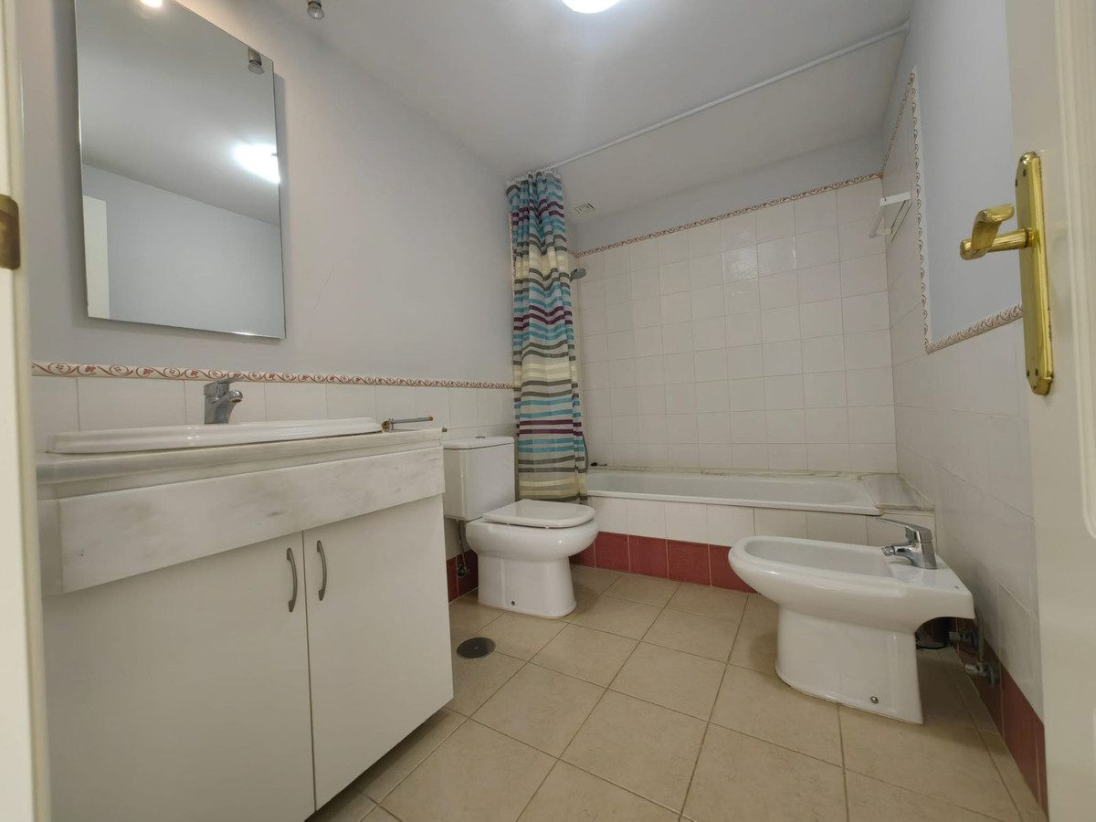 Ground Floor Apartment in Marbella, Costa del Sol – 3 beds – 449000 € - photo 5 of 38