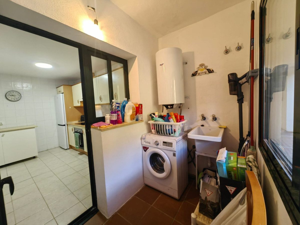 Ground Floor Apartment in Marbella, Costa del Sol – 3 beds – 449000 € - photo 10 of 38