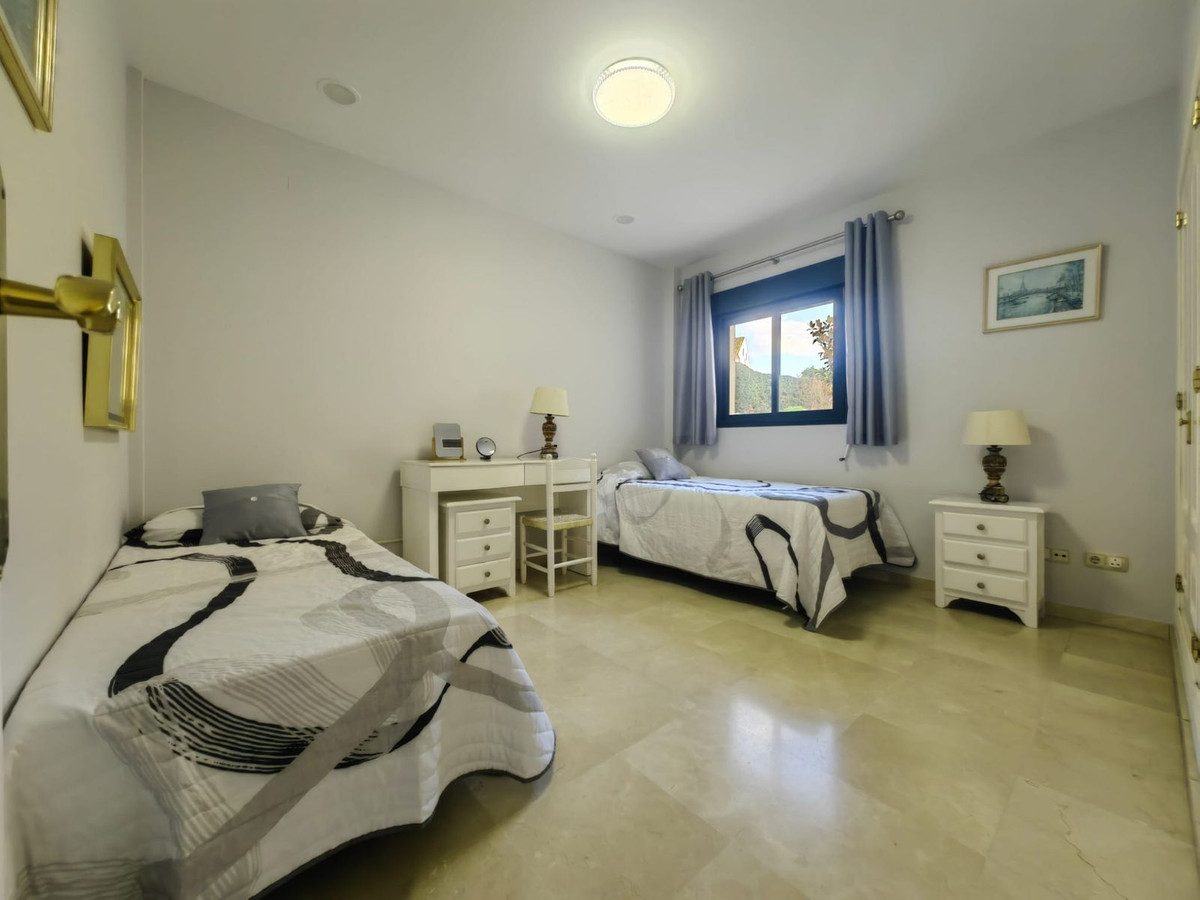 Ground Floor Apartment in Marbella, Costa del Sol – 3 beds – 449000 € - photo 33 of 38