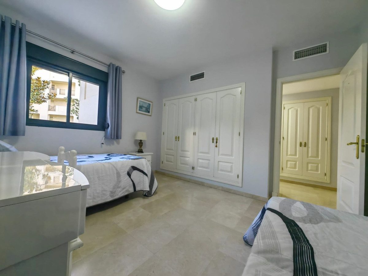 Ground Floor Apartment in Marbella, Costa del Sol – 3 beds – 449000 € - photo 34 of 38