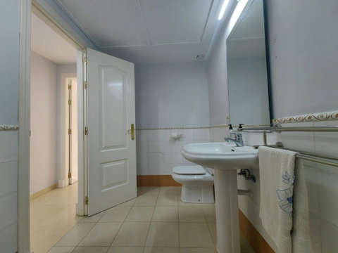 Ground Floor Apartment in Marbella, Costa del Sol – 3 beds – 449000 € - photo 36 of 38