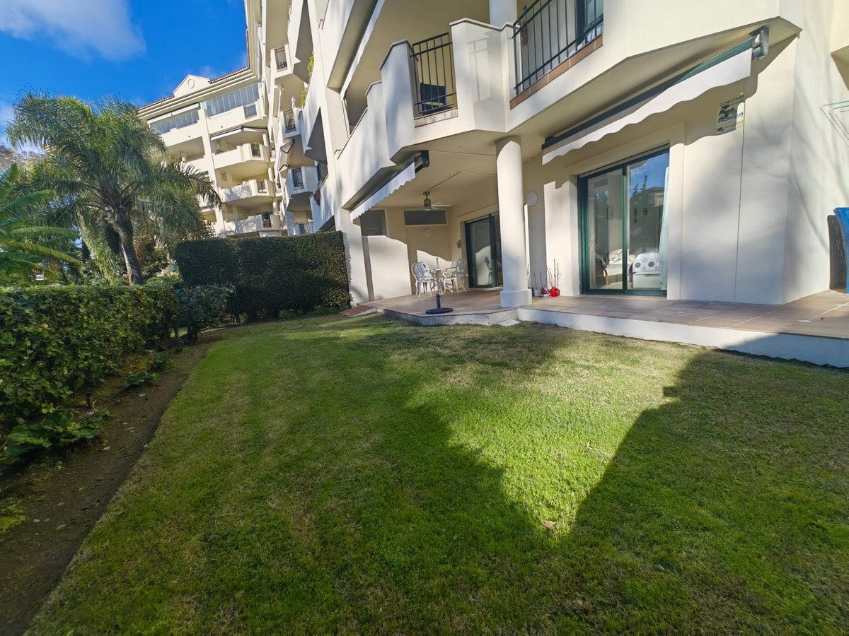 Ground Floor Apartment in Marbella, Costa del Sol – 3 beds – 449000 € - photo 37 of 38